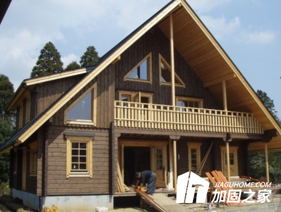 第一高木塔火災(zāi)，木結(jié)構(gòu)建筑需防火但也要做加固