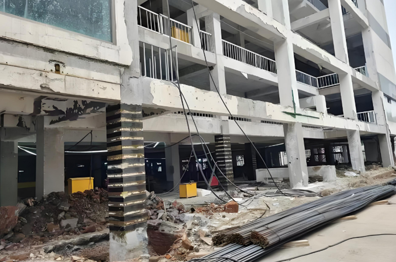 建筑加固進行拆除、改造工作